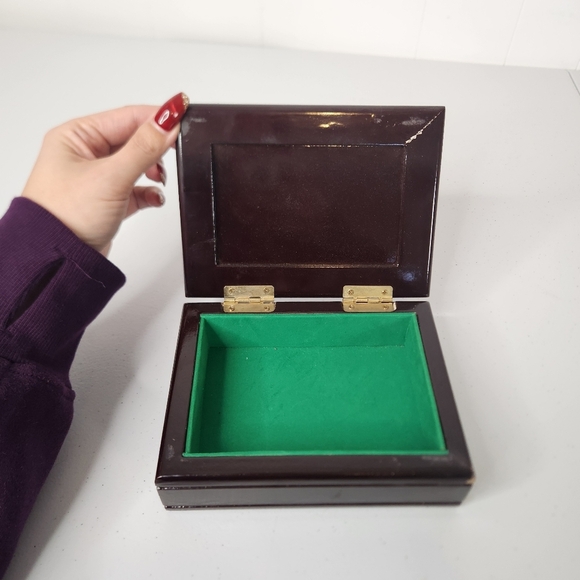 Vintage Mother Baby Wolves Gray Wolf Relief Wood Trinket Jewlery Box 90s 1990s - Picture 6 of 10